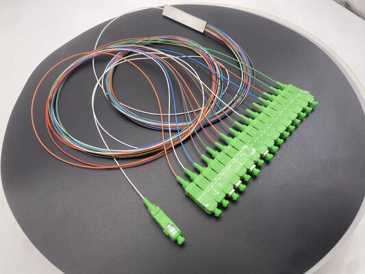 Rozdzielacz światłowodowy PLC 1x16 SC/APC jednomodowy do sieci FTTH i PON